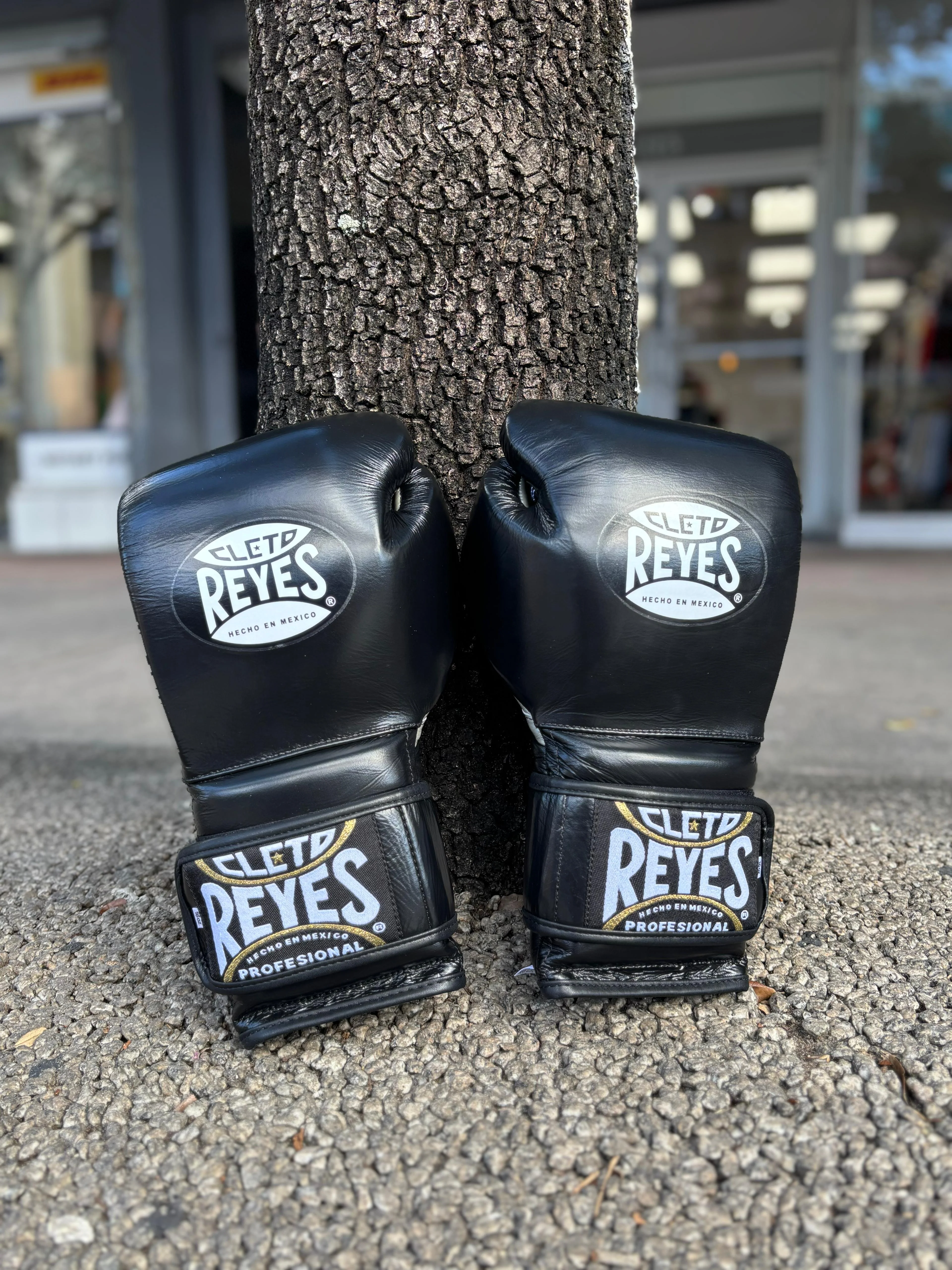 CLETO REYES GLOVES HOOK AND LOOP BLACK - Image 4