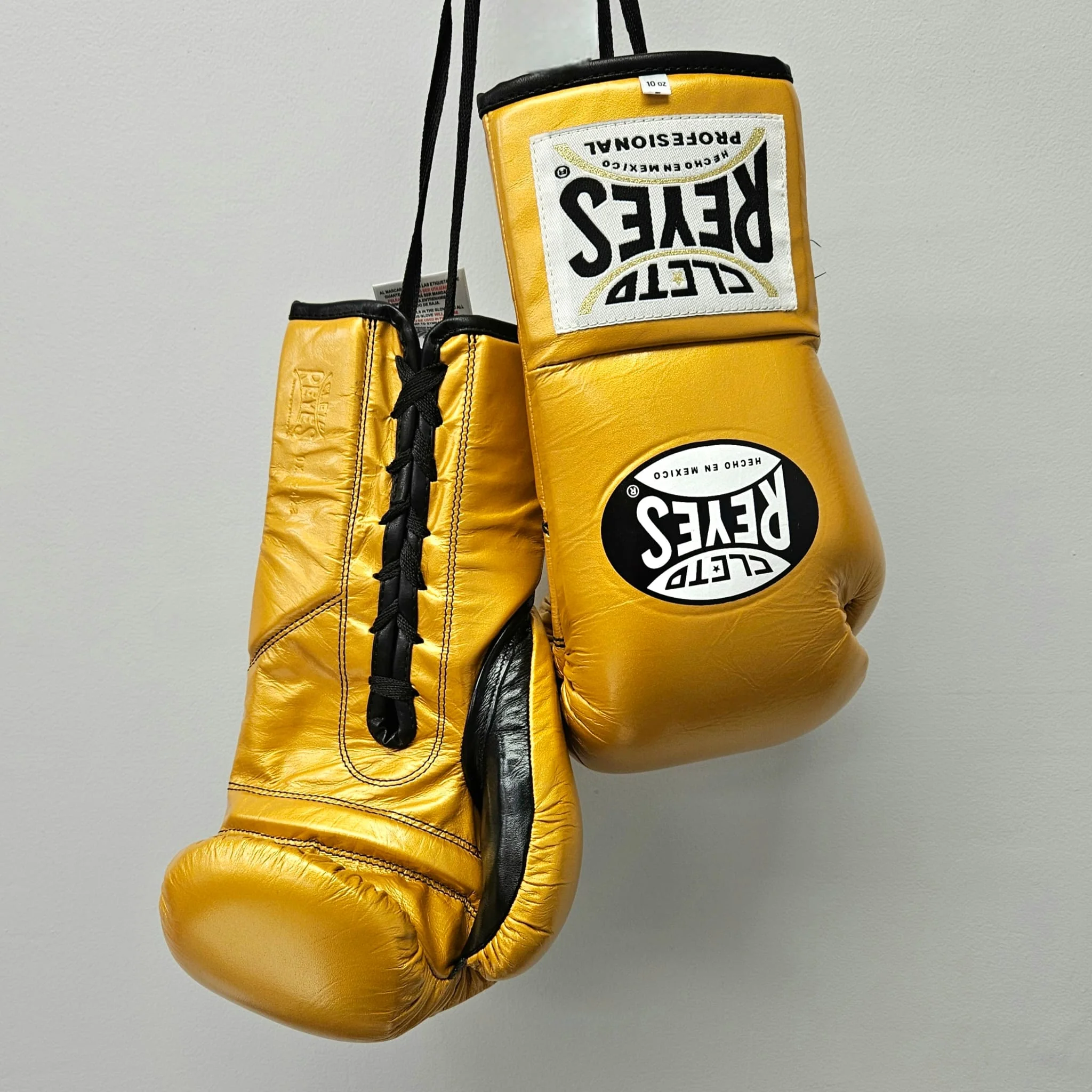 CLETO REYES FIGHT GLOVES TRADITIONAL LACE GOLD - Image 2