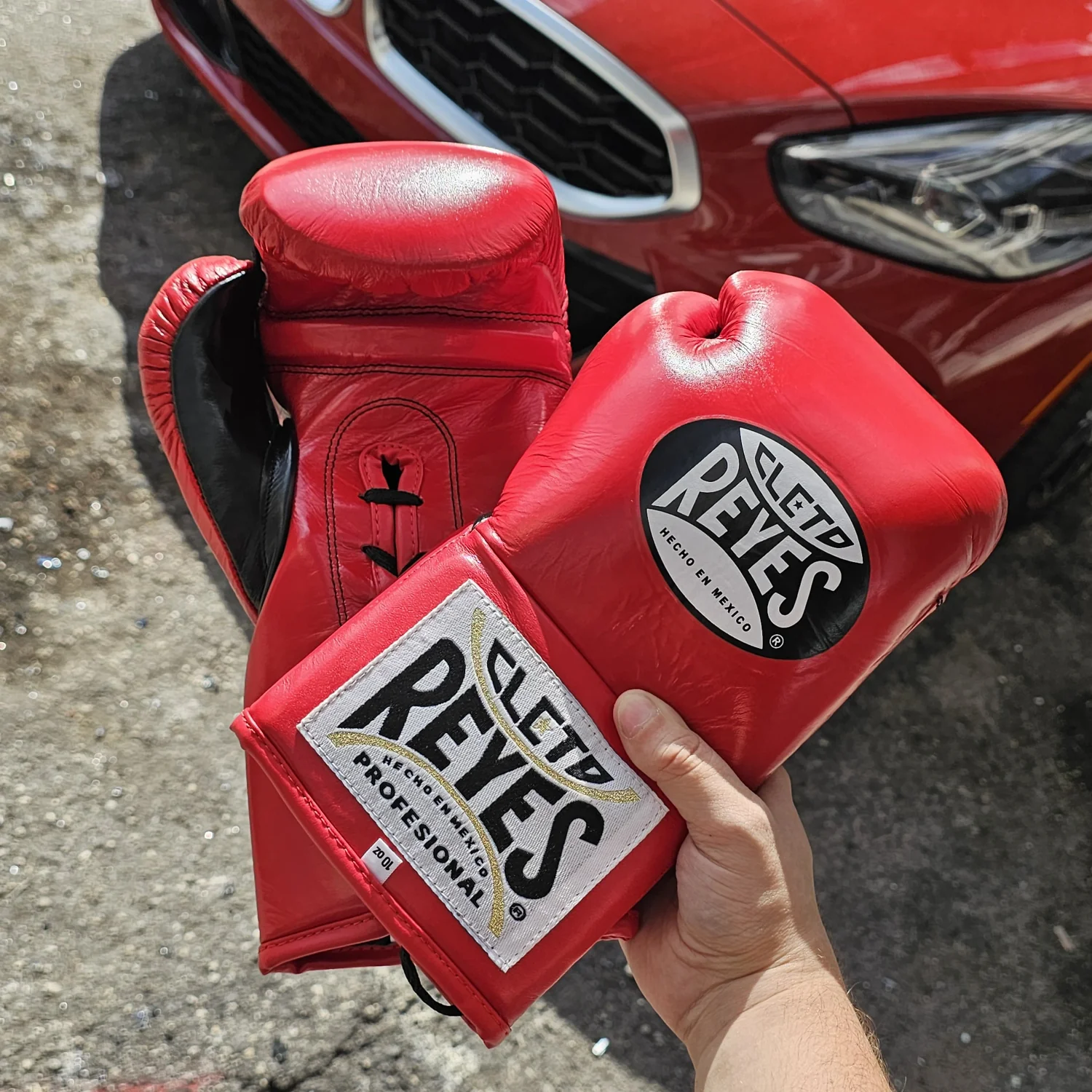 CLETO REYES FIGHT GLOVES TRADITIONAL LACE RED/BLACK - Image 2