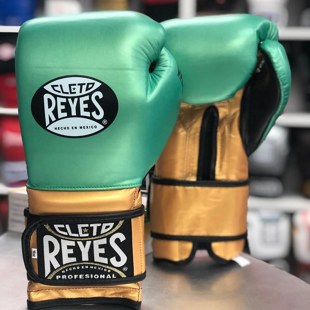 CLETO REYES GLOVES HOOK AND LOOP WBC LIMITED EDITION  METALLIC GREEN/GOLD - Image 5