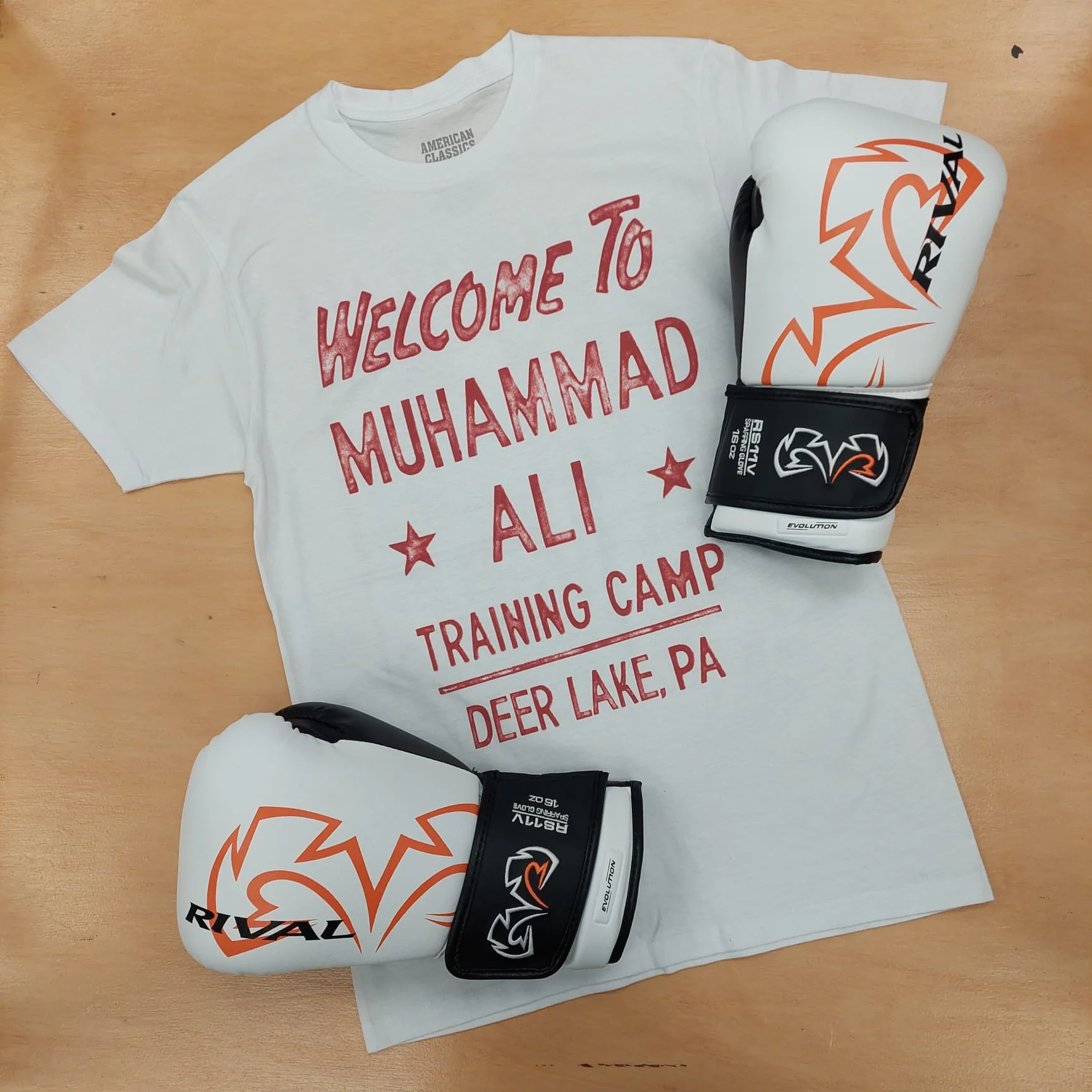 MUHAMMAD ALI SHIRT TRAINING CAMP DEER LAKE WHITE/RED - Image 3