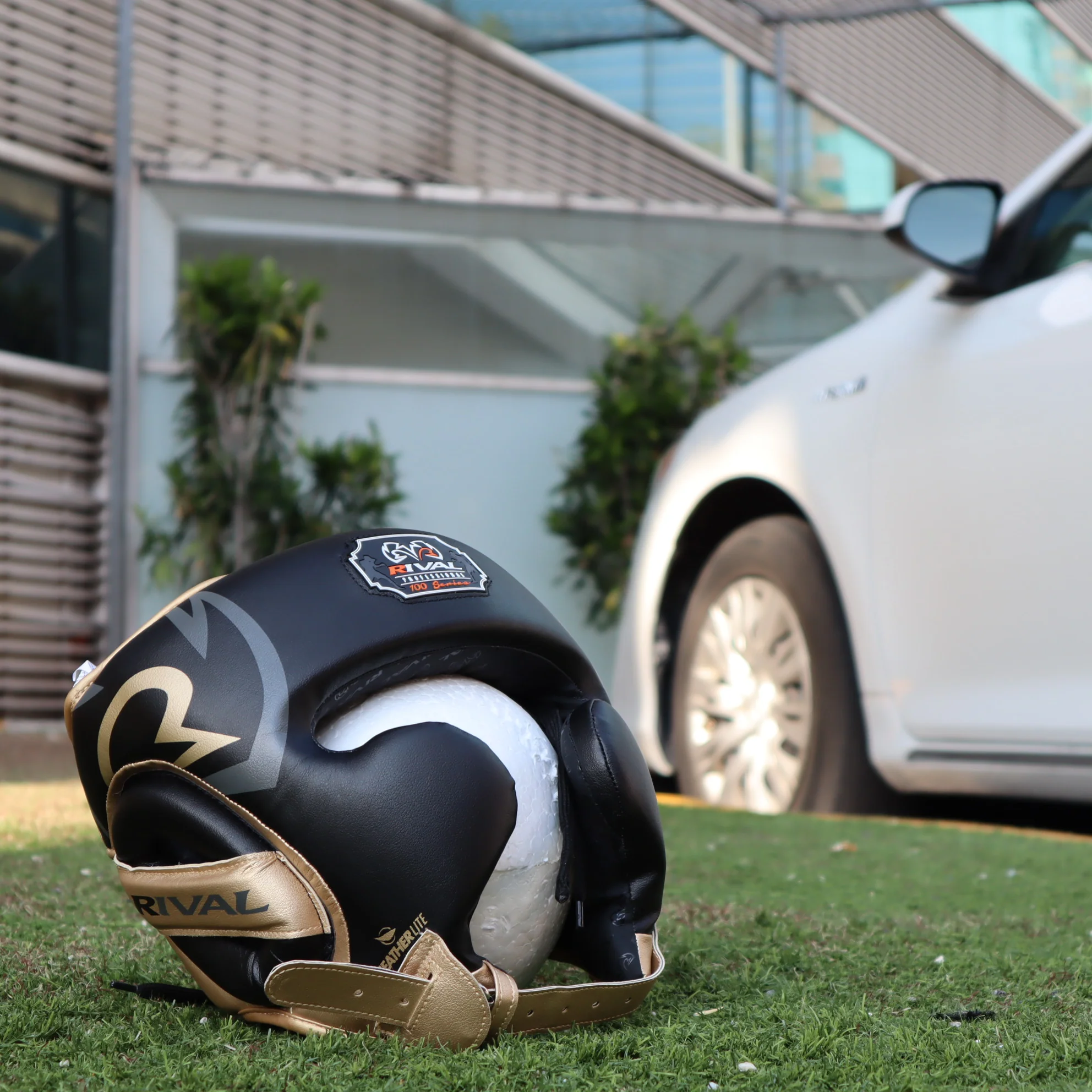 RIVAL HEADGEAR RHG100 LIMITED EDITION BLACK/GOLD - Image 4