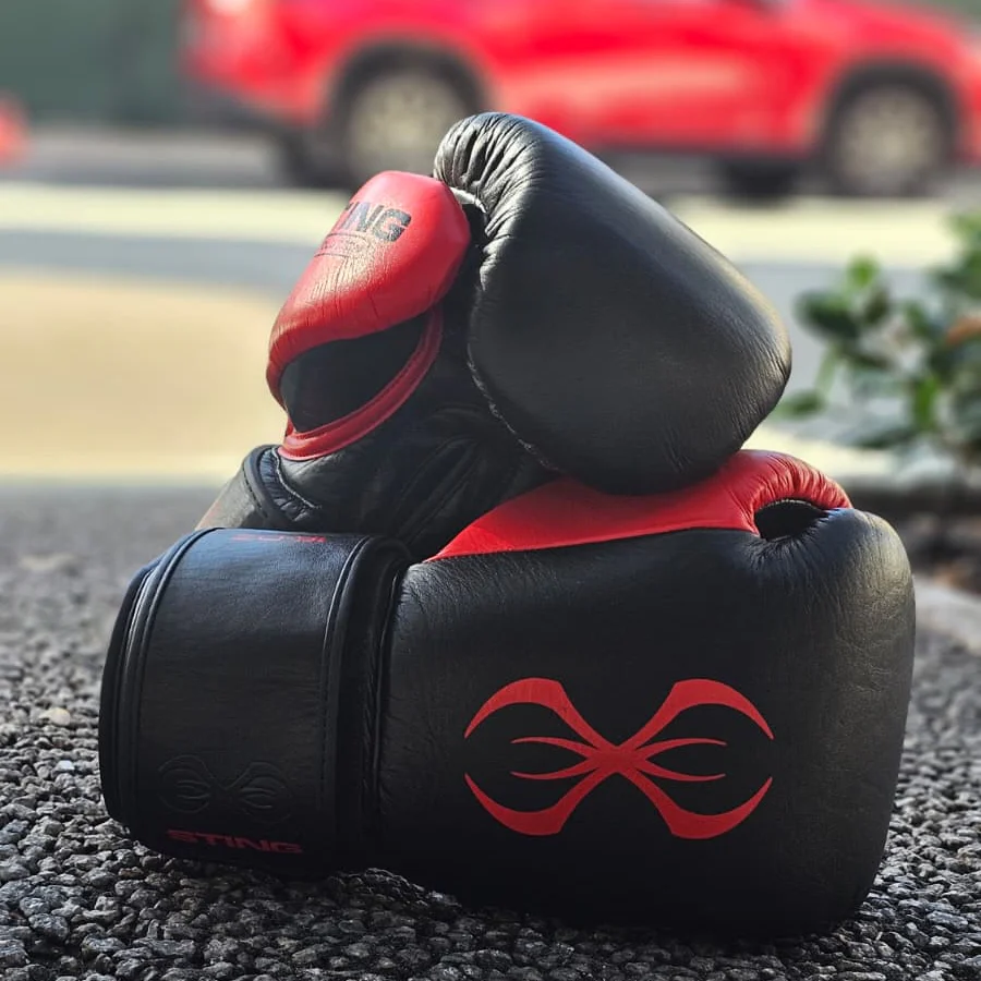 STING BOXING GLOVES EVOLUTION LEATHER H & L BLACK /RED - Image 2