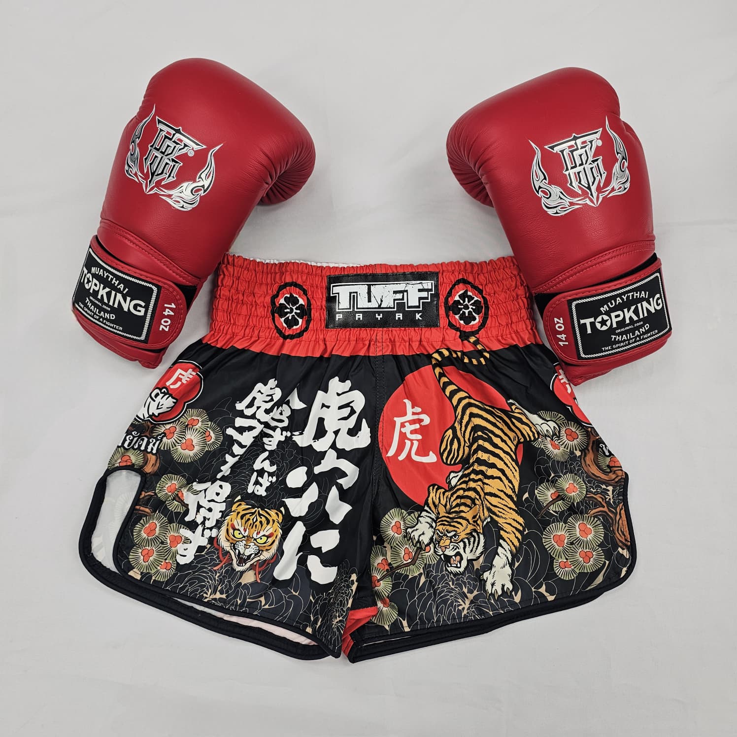 TUFF MUAY THAI SHORTS HIGH CUT RETRO DEN OF THE BRAVE BLACK/RED - Image 2