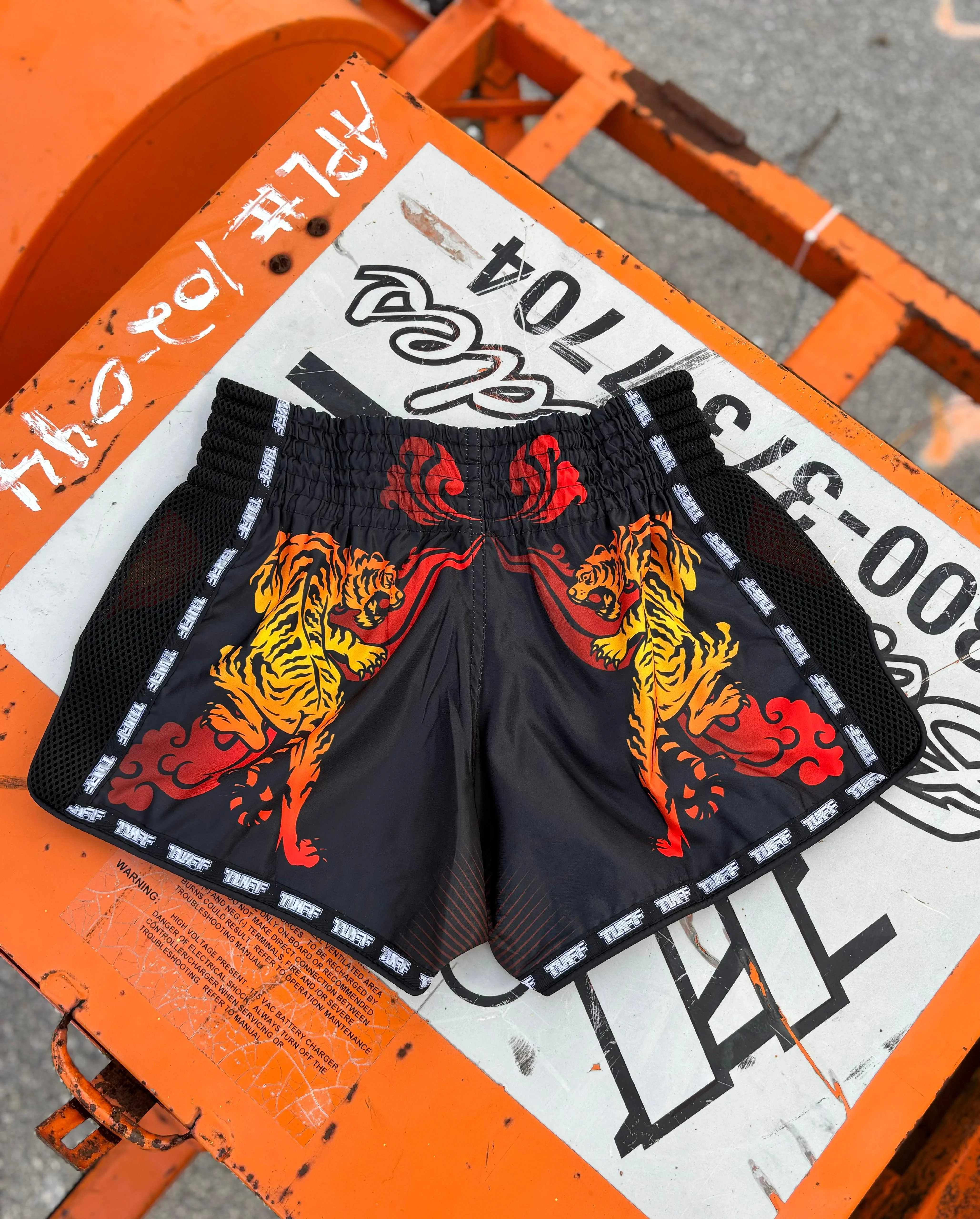 TUFF MUAY THAI SHORTS RETRO CRUEL TIGER BLACK/ORANGE - Image 3