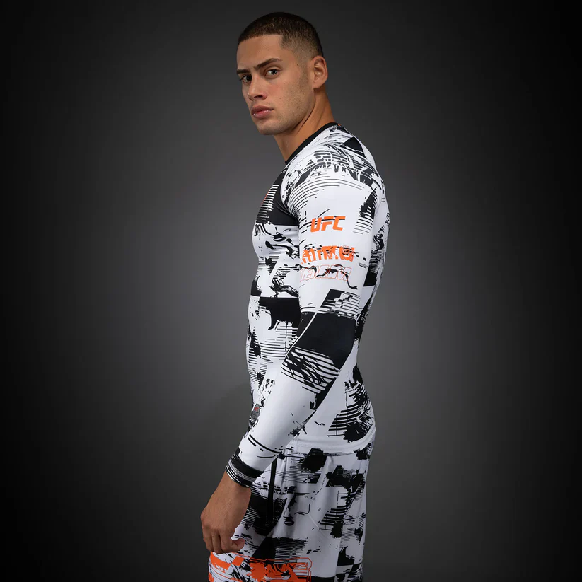VENUM RASHGUARD L/S UFC ZENITH WHITE BLACK - Image 5