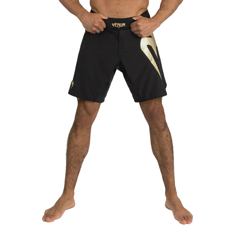 VENUM SHORTS MMA LIGHT 5.0 BLACK/GOLD