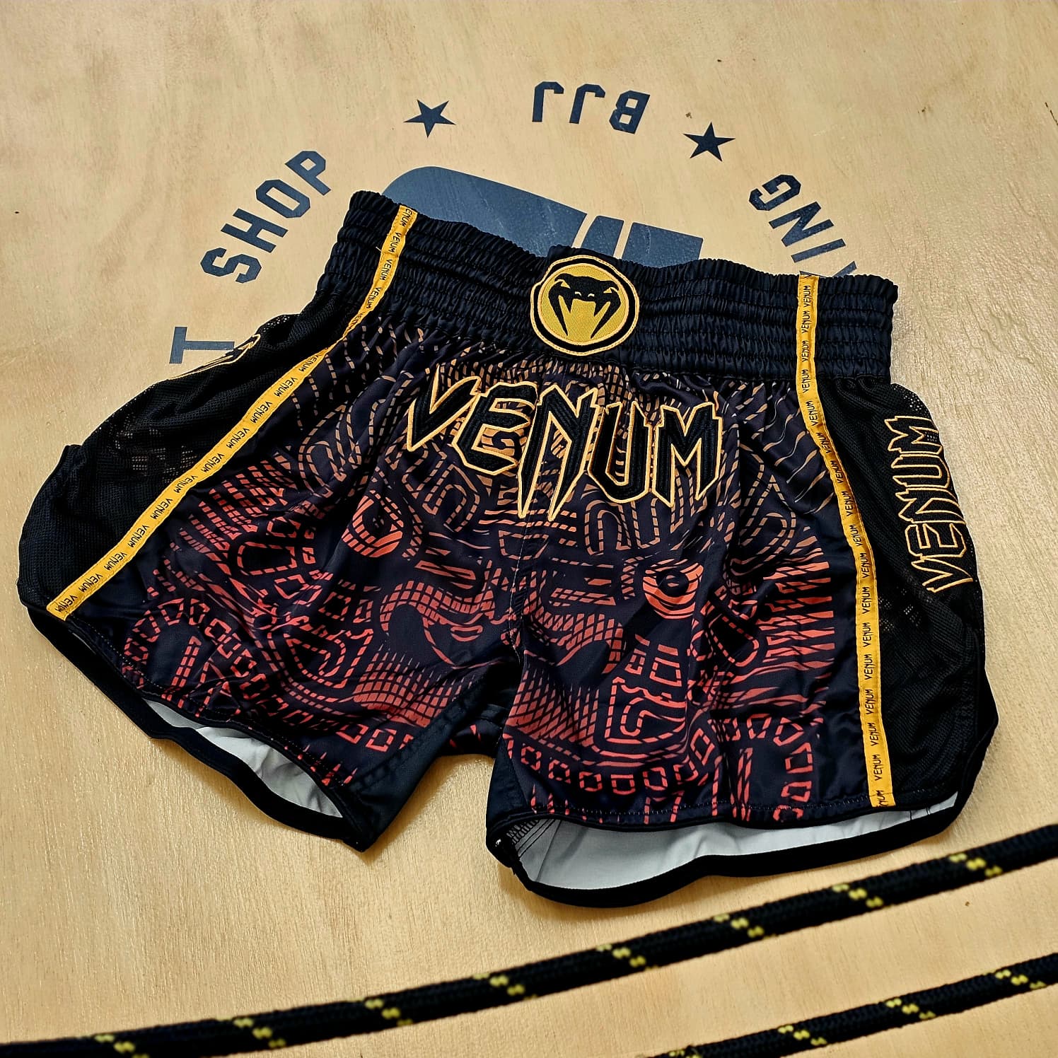 VENUM THAI SHORTS QUETZAL FURY BLACK/RED/ORGANGE - Image 2