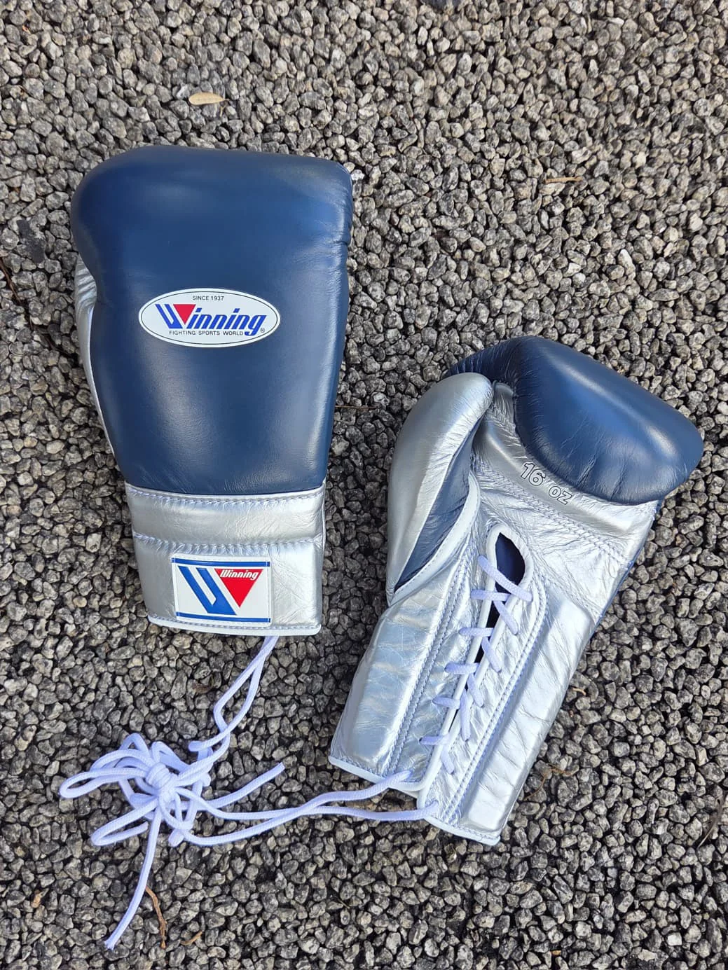 WINNING GLOVES CUSTOM LACE NAVY BLUE/SILVER - Image 2