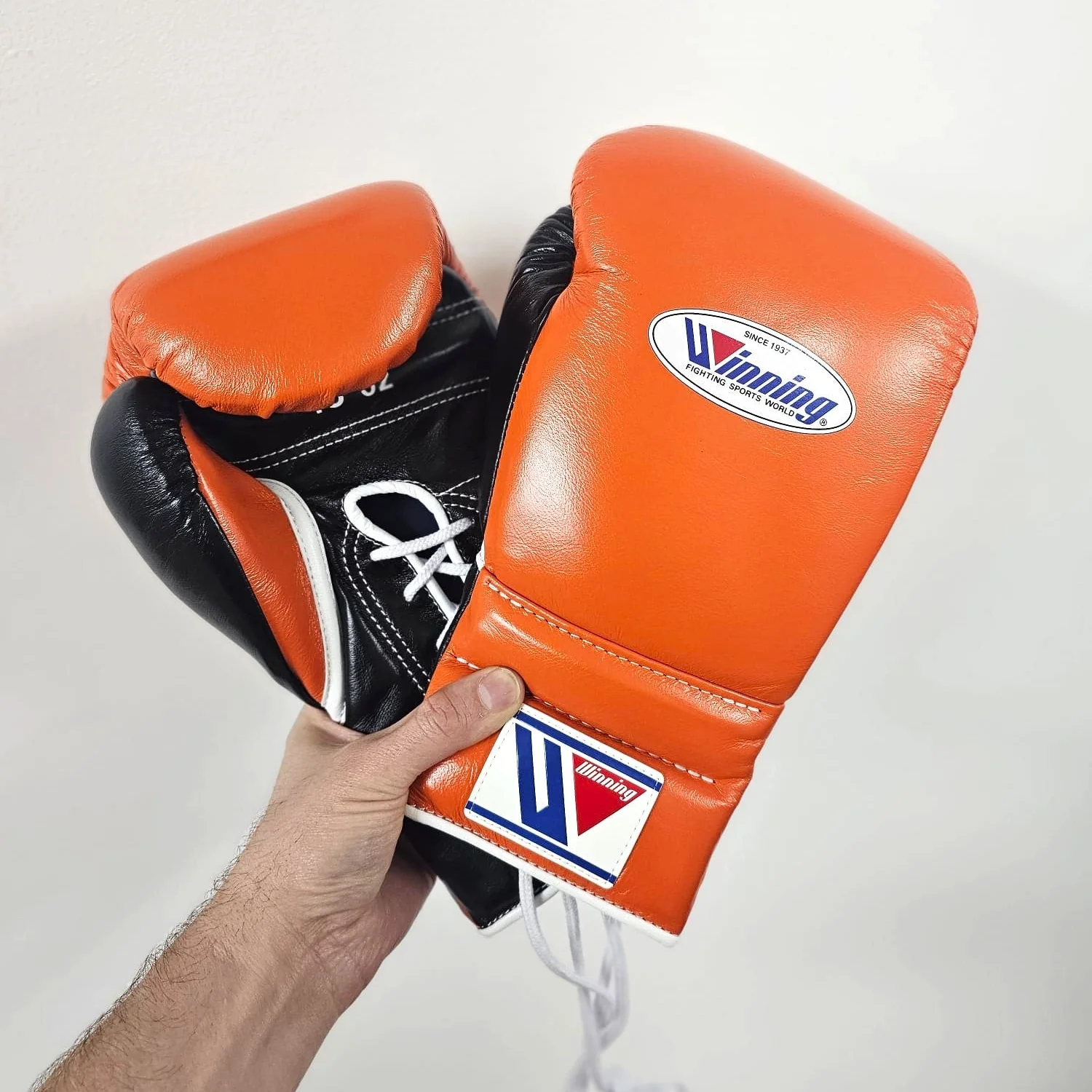 WINNING GLOVES CUSTOM LACE ORANGE/BLACK 16OZ - Image 2